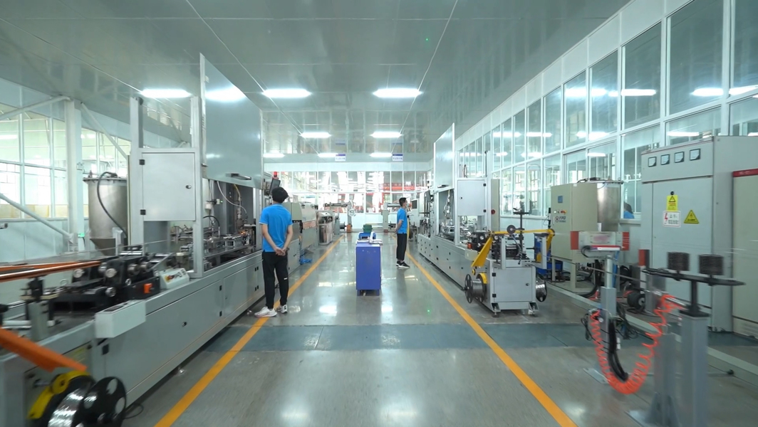 Shandong Yibo Optronics Technology Co., Ltd. fabrikant productielijn